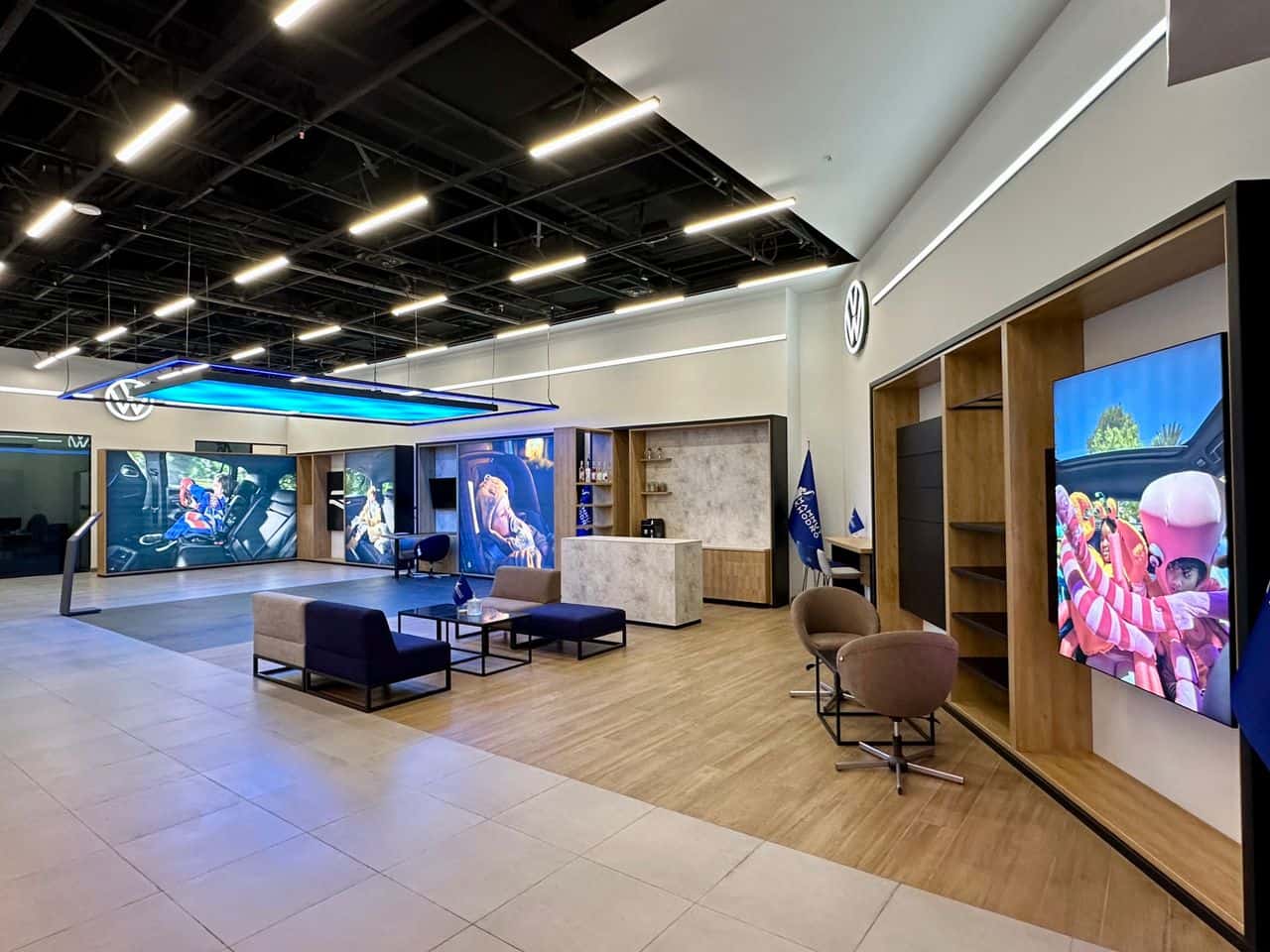 دیزاین جدید شعبه ایرانمال گروه خودرویی ستوده